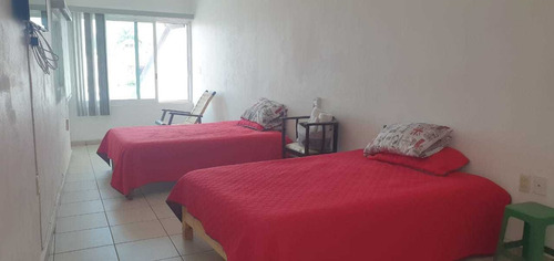 Imagen 9 de 14 de Espaciosa Casa C/alberca Zona Dora 7 Recamaras Doble Segurid