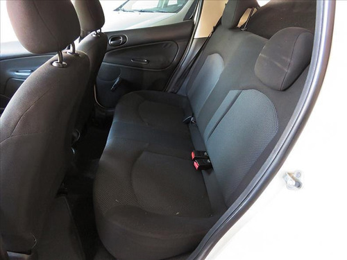 Imagem 5 de 10 de Peugeot 207 1.4 Active 8v Flex 4p Manual 2014