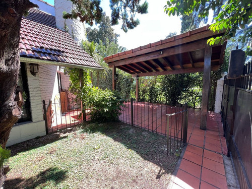 Casa En Barrio Parque Alvear I Con Pileta