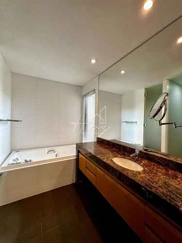 Duplex En Venta De 5 Dorm. Valle Escondido Lo Barnechea