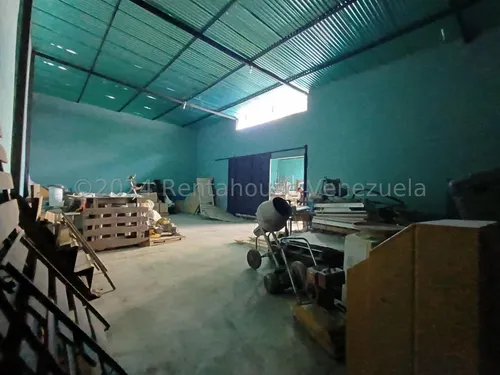 *jl/oportunidad De Negocio Galpón Cerrado 1 Abierto, 2 Casas Local Y Mas En Venta Barquisimeto, Centro Lara, Venezuela/ José López # 24-15926 / 920 M²