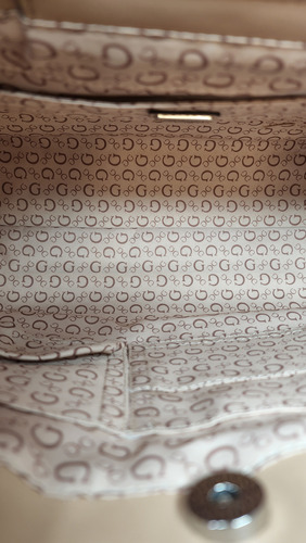 Bolsa Guess Sg888307 Nueva 100 % Original Con Etiqueta Beige Estampado Níquel Beige