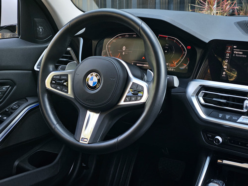 BMW Serie 3 3.0 330i Sedan Sport Line 252cv