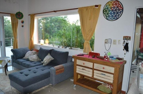 Imagen 7 de 18 de Vendo Casa 4 Hojas . 1600 Mts Superficie Y 200 Cubiertos. Muy Buen Precio
