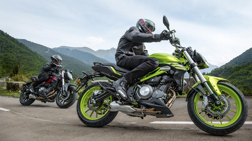 Benelli Tnt 302s | Mall Don Bosco Motors