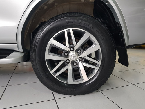 Imagem 15 de 20 de Toyota Hilux Sw4 2.8 Srx 4x4 7 Lugares Blindada 16/2016