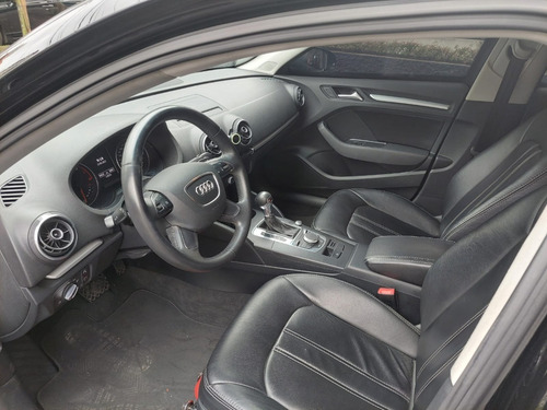 Imagem 4 de 8 de Audi A3 Attraction 1.4 14/14 Blindado
