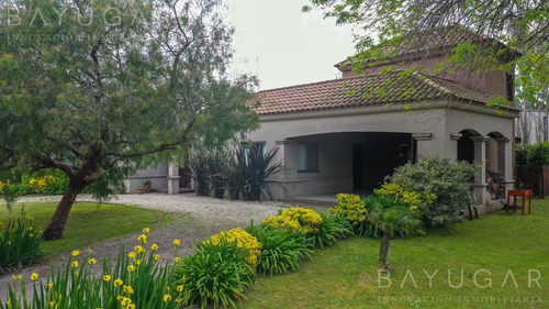 Imagen 10 de 30 de Oportunidad Venta - Importante Casa En Sausalito - Bayugar Negocios Inmobiliarios
