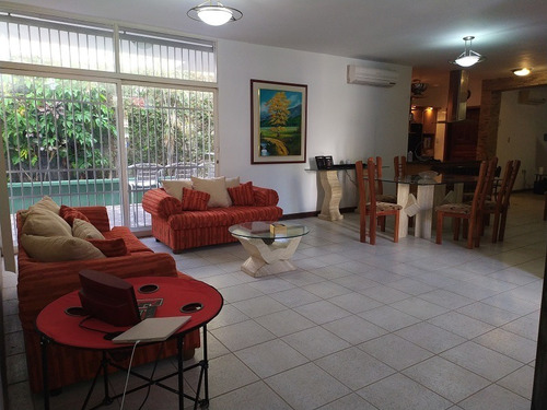 Imagen 5 de 17 de Casa En Alquiler, C.r Laguna Blanca