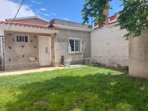 Casa En P.h De Bajos Sobre Palmas Y Ombues Y Gral Paz