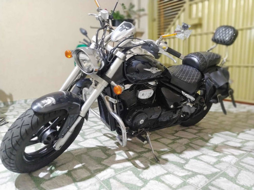 Suzuki Boulevard M800