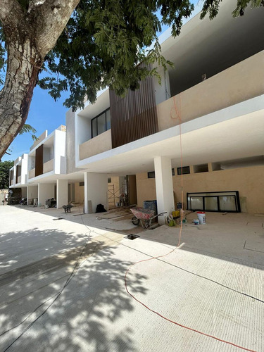 Casa En Venta Merida, Temozon Norte, Sabbia, 2 Hab Roof, Entrega Inmediata.