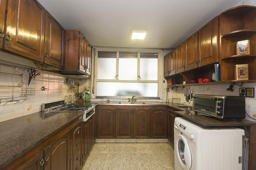 Oportunidad Ideal Inversion- Casa Doble Lote/pileta/ Coch . 3 Autos Ubic. Destacada
