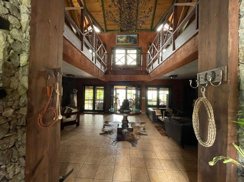 Imagen 2 de 19 de Hermosa Villa En Jarabacoa De Alquiler O Venta