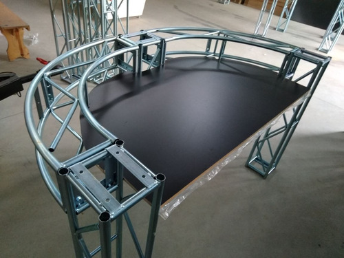 Imagem 3 de 4 de Mesa Treliça Box Truss Para Djs - Lourenço