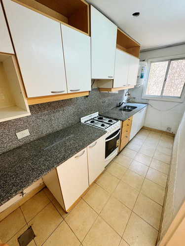 Departamento Con Cochera Propia A La Venta !