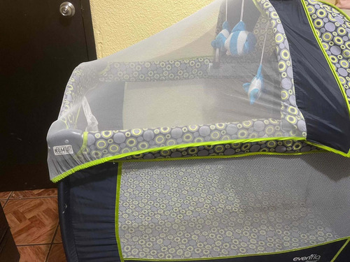 Cuna De Viaje, Mecedora Y Corral 3 En 1 (Usado)