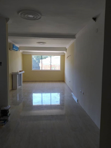 Imagen 5 de 14 de Moderno Twon House A Estrenar Tapas 04243564365