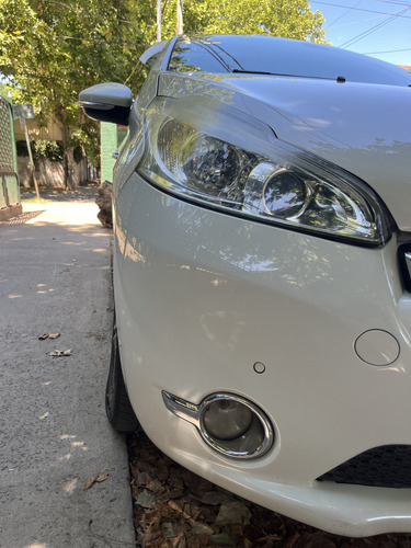 Peugeot 208 1.6 Feline Pack Cuir