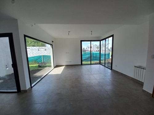 Imagen 6 de 29 de Casa En Venta A Estrenar En Santa Elena - Pilar Del Este