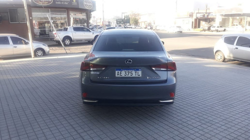 Imagen 11 de 15 de Lexus Is300h Luxury