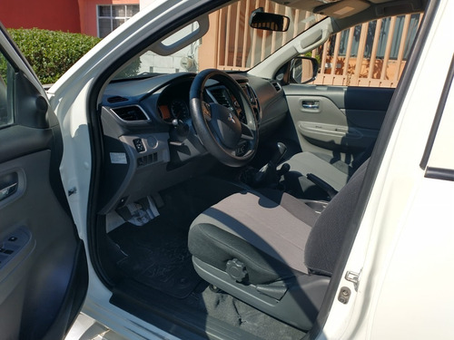 Imagen 6 de 8 de L200 Mitsubishi