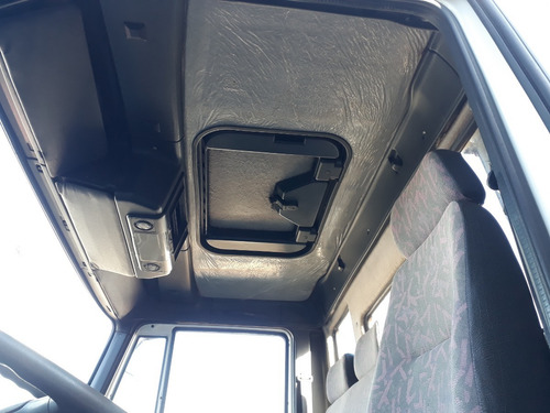 Imagem 7 de 13 de Iveco Euro Cargo 260e25 / Tanque De Água