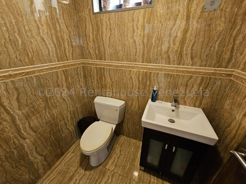 Excelente Apartamento Penthouse En Venta, Urb. San Isidro, Maracay, 25-15410 Mv