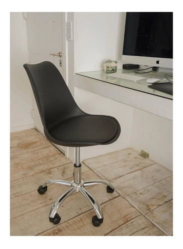 Imagen 5 de 8 de Sillas Tulip Eames X2 Oficina Ruedas Almohadón Base Cromada