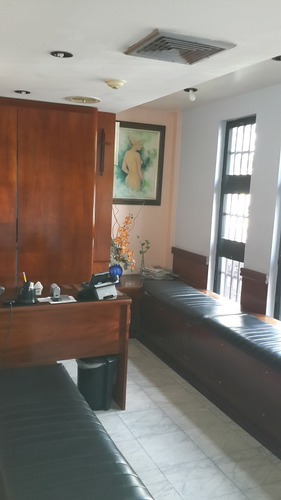 Imagen 3 de 22 de Se Vende Local 415m2 Los Palos Grandes 5191
