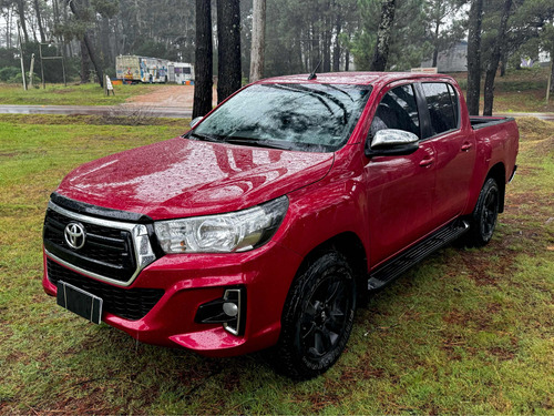 Toyota Hilux 2.4 D.cab. T.dsl Sr 4x4