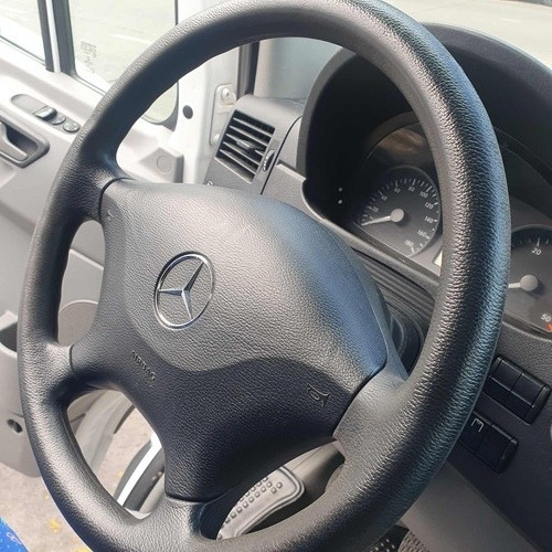 Imagen 13 de 15 de Mercedes-benz Sprinter 2015 2.1 415 Combi 3665 150cv 15+1 Te