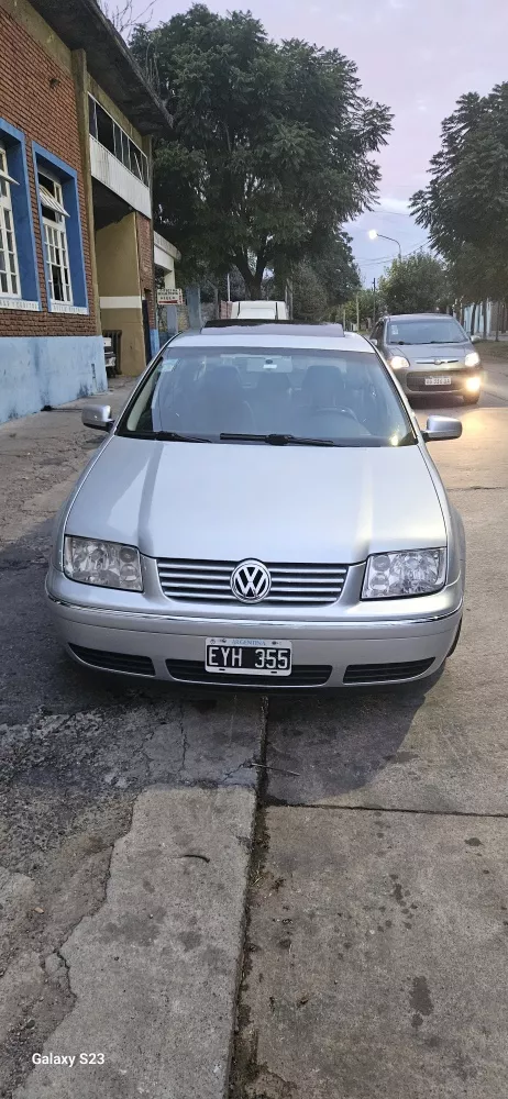 Volkswagen Bora 1.8 T Highline Cu