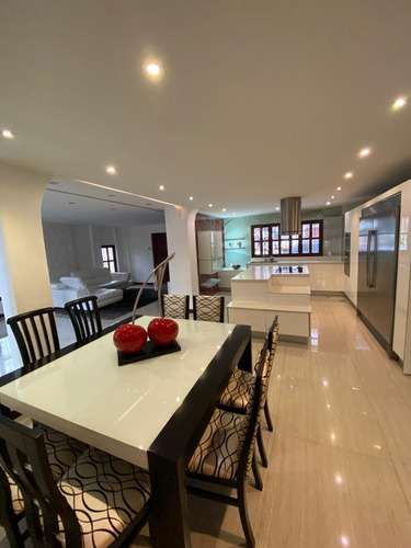 En Venta Town House En Barrio Sucre