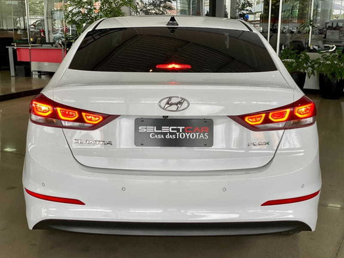 Imagem 7 de 15 de Hyundai Elantra 2017