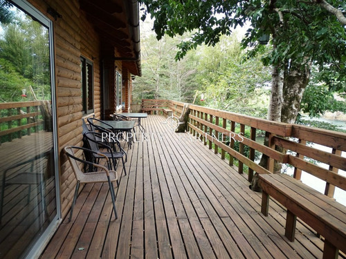 Gran Casa A Orillas De Río Toltén