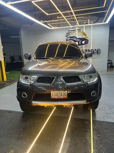 Mitsubishi Montero Sport 2014