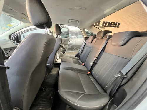 Ford Focus III 1.6 Sedan S