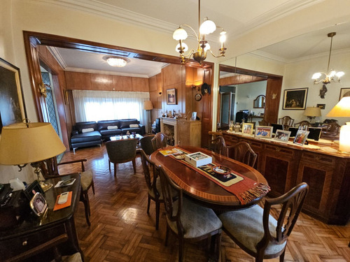 Casa Lote Propio 5 Amb. Con Jardín Y Pileta Floresta
