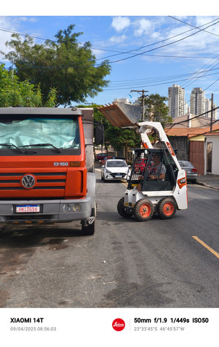 Mini Carregadeira Bobcat S70 , A Menor Carregadeira