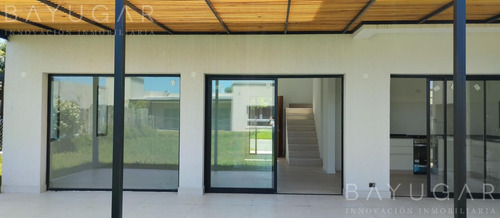 Venta Casa - Barrio Privado Santo Tomas / Pilar