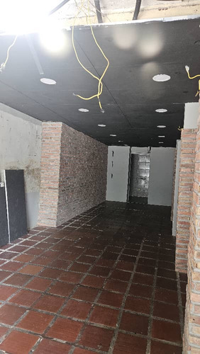Se Alquila Local Comercial