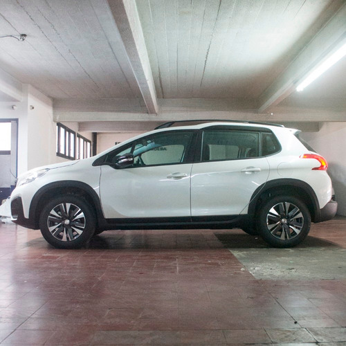 Peugeot 2008 Feline 1.6l Tiptronic | 115cv | 0km 2021
