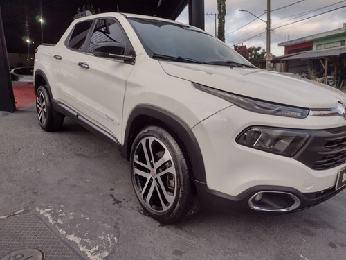 Imagem 4 de 12 de Fiat Toro 2018 1.8 16v Freedom Flex 4x2 Aut. 4p