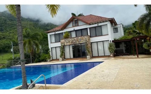 Finca En Venta , En San Jerónimo , Antioquia , Colombia.