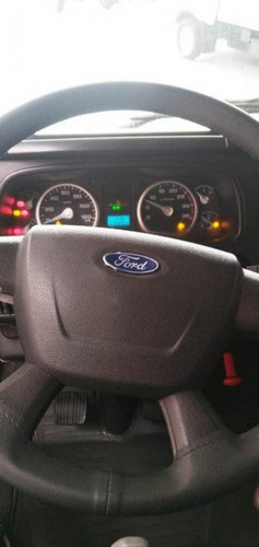 Imagem 4 de 5 de Forda Cargo 816 Bau