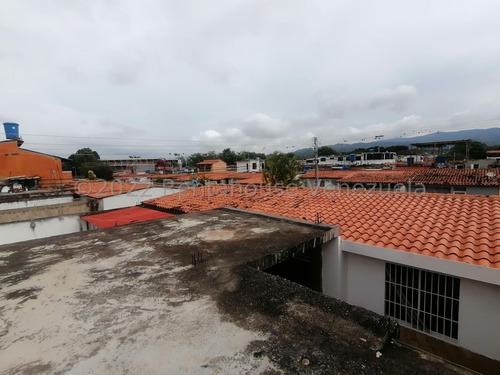 Imagen 26 de 30 de Casas En Venta En El Paraiso, Cabudare, Lara / Código Flex: 22-25101 & 0424 556 57 59 Monica C-