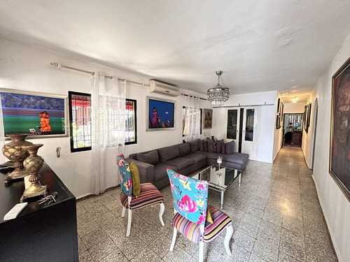 Casa En Venta En El Millon De 4 Habitaciones