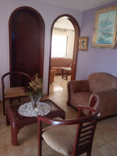 Excelente Propiedad Para Flia Grande O Negocios (colegio, Ancianato, Guarderia, Posada,etc)