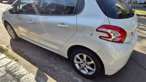 Peugeot 208 1.6 Allure Tiptronic